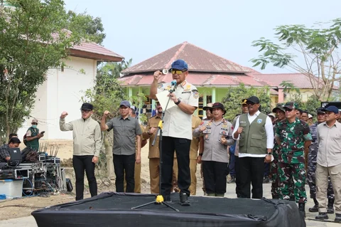 Mendagri Tito Karnavian saat memimpin Apel Pemulangan Praja IPDN dan ASN Kemendagri Gelombang I di Aceh Tamiang