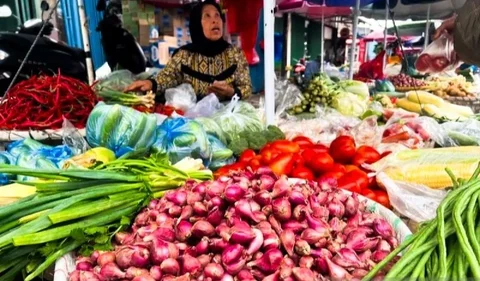 Kementerian Pertanian memastikan pasokan bawang merah nasional aman dan harga mulai normal setelah Lebaran, meskipun sempat terjadi fluktuasi akibat libur panjang.