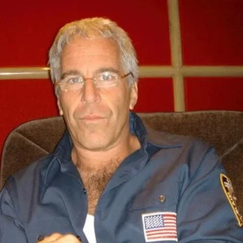 Foto tanpa tanggal yang dirilis Kementerian Kehakiman Amerika Serikat menunjukkan sosok Jeffrey Epstein. (Dok. Kementerian Kehakiman AS/AP)