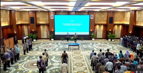 Purbaya Lantik 43 Pejabat di Kemenkeu