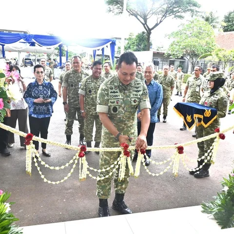 Pembangunan gedung Ashadi Tjahjadi Makoosupdnas