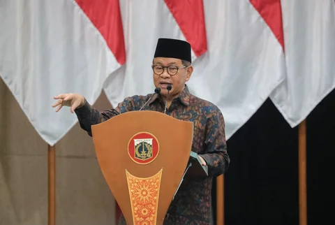 Pramono Siapkan Beasiswa Jakarta Setara LPDP, Target Kirim 100 Penerima pada 2027