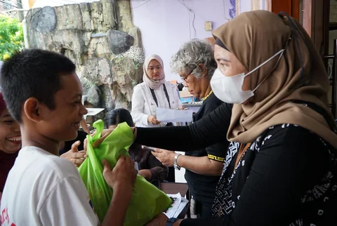 Dukung Agenda Pembangunan, Holding BUMN Danareksa Sebar Ribuan Paket Bantuan Ramadan