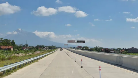 Tol Prambanan&ndash;Purwomartani