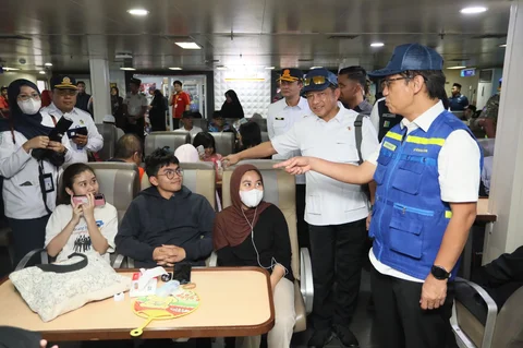 Mendagri Tito Karnavian Tinjau Kesiapan Arus Mudik Lebaran 2026 di Pelabuhan Merak