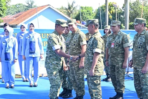 Panglima Komando Operasi Udara Nasional Minggit Tribowo memimpin peletakan batu pertama pembangunan Kapel Koopsudnas di kawasan Pangkalan Udara Halim Perdanakusuma, Jakarta, Jumat (13/3/2026),