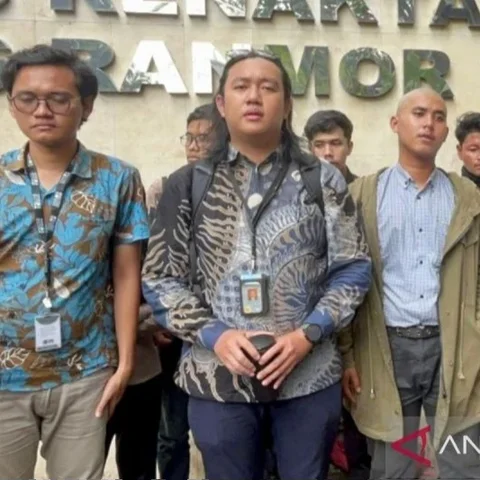 Perserikatan Bangsa-Bangsa (PBB) menyatakan keprihatinan mendalam atas serangan air keras terhadap aktivis KontraS, Andrie Yunus, dan mendesak otoritas Indonesia mengusut tuntas kasus teror air keras aktivis KontraS ini.