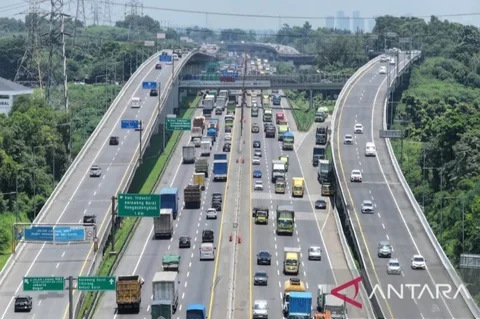 Jalan Layang Sheikh Mohammed Bin Zayed (MBZ) mencatat lonjakan drastis arus mudik pada H-6 Idul Fitri 1447 Hijriah. Lebih dari 40 ribu kendaraan terpantau meninggalkan Jakarta, menandakan dimulainya puncak pergerakan masyarakat.