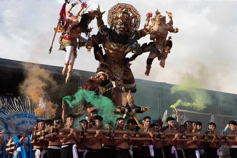 Warga mengarak Ogoh-ogoh jelang Hari Raya Nyepi tahun Saka 1948 di Denpasar, Bali, Rabu (19/03/2026).