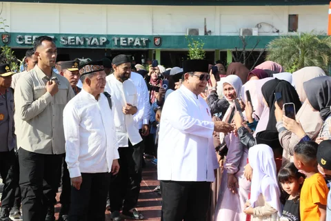 Kasatgas Tito Bersama Presiden Prabowo Laksanakan Salat Idulfitri di Kabupaten Aceh Tamiang