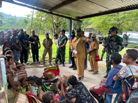 Tegas dan Humanis di Papua: TNI Lumpuhkan DPO KKB, Selamatkan 21 Warga