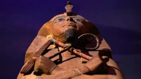 Topeng emas Raja Amenemope yang menjadi bagian dari pameran bertajuk