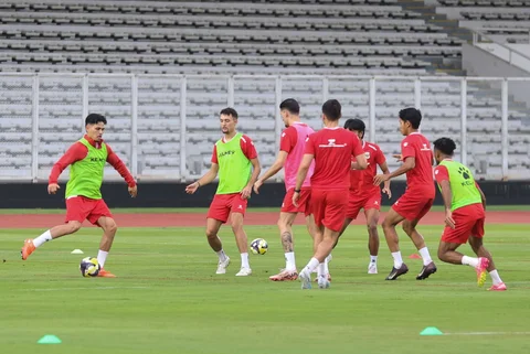 Pemain Timnas Indonesia menggelar sesi Latihan untuk FIFA Series 2026 Stadion Madya, Komplek Gelora Bung Karno, Jakarta, Kamis (26/3/2026).