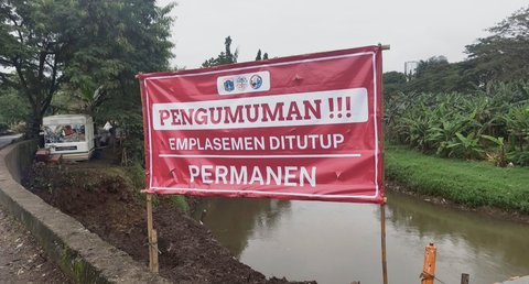 Emplasemen Bantaran Kali Pesanggrahan Tutup Permanen
