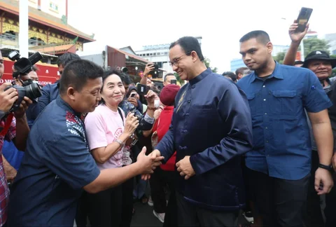 Mantan Gubernur DKI Jakarta Anies Baswedan saat menghadiri perayaan Cap Go Meh Jakarta di kawasan Pancoran Chinatown Point Mall, Jakarta, Selasa (3/3/2026).