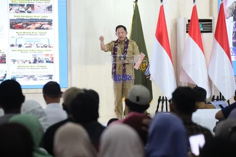 Mendagri saat menghadiri acara Peluncuran Program BSPS secara Nasional Tahun Anggaran 2026