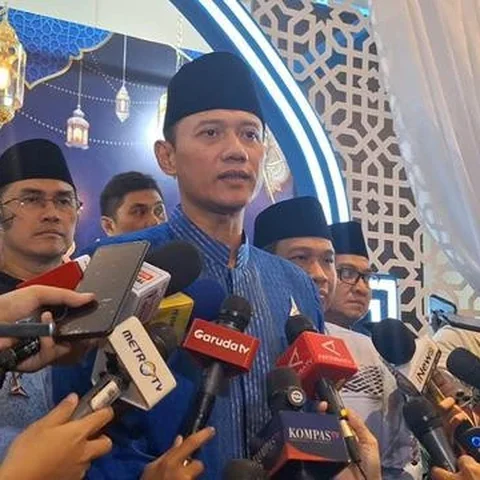 Ketum Demokrat Agus Harimurti Yudhoyono (AHY) mengungkapkan, Ramadan sejatinya merupakan bulan yang menghadirkan keterangan, tapi kali ini berbeda. (Liputan6.com/Rifqy Alief Abiyya)