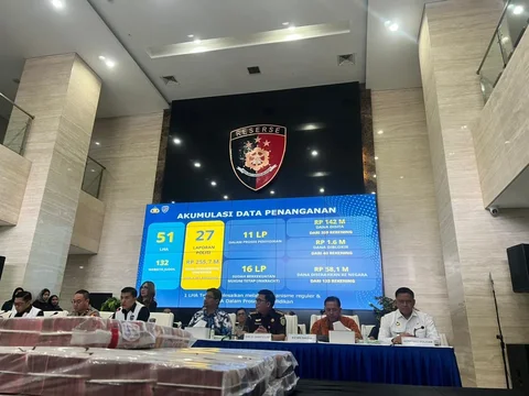 Penampakan Gunungan Uang Rp58 Miliar dari Kasus Judi Online