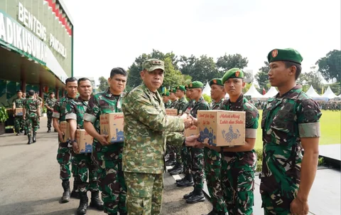 Pangdam Jaya Buka Bazar Murah
