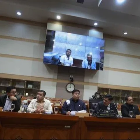 Amsal Sitepu Saat Rapat dengan Komisi III DPR RI (Tangkapan Layar siaran YouTube TV Parlemen)