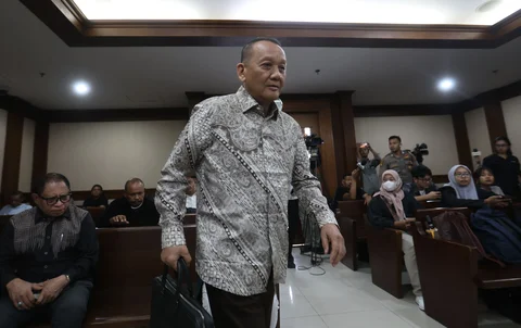 Terdakwa kasus dugaan tindak pidana pencucian uang (TPPU) Nurhadi saat  mengikuti sidang vonis di Pengadilan Tipikor, Jakarta,  Rabu (01/04/2026).