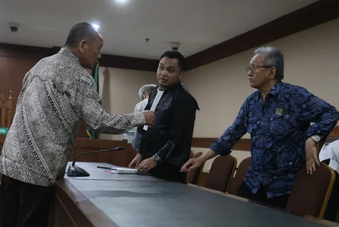 Terdakwa kasus dugaan tindak pidana pencucian uang (TPPU) Nurhadi saat  mengikuti sidang vonis di Pengadilan Tipikor, Jakarta,  Rabu (01/04/2026).