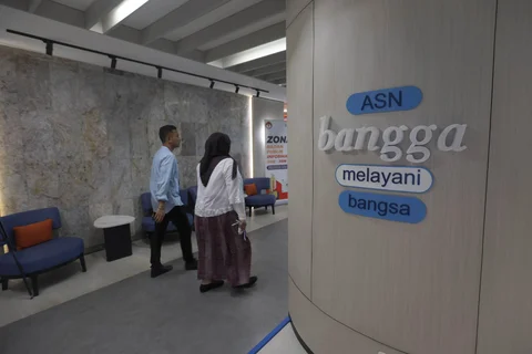 Penerapan work from home (WFH) bagi aparatur sipil negara (ASN)  di Balaikota DKI, Jakarta,  Jumat (10/04/2026).