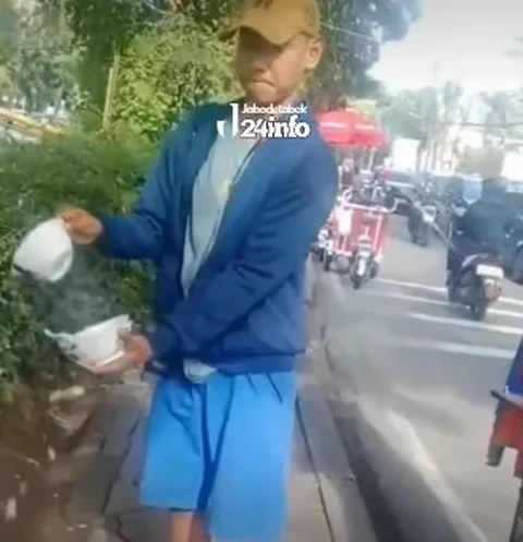 Diduga Malak Tukang Bubur, Mangkuk Dagangan Dihancurkan