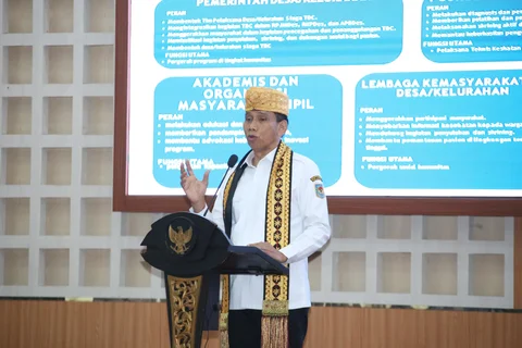 Wamendagri Akhmad Wiyagus saat menghadiri kegiatan Penguatan Komitmen dan Aksi Nyata Penanggulangan Tuberkulosis di Kantor Pemkot Bandar Lampung