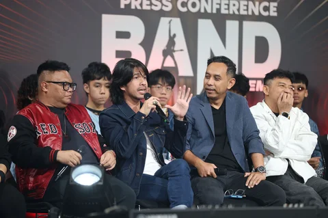 Aktor Ariyo Wahab saat konferensi pers program Band Academy di Studio 8 SCTV Tower, Jakarta, Kamis (02/04/2026).