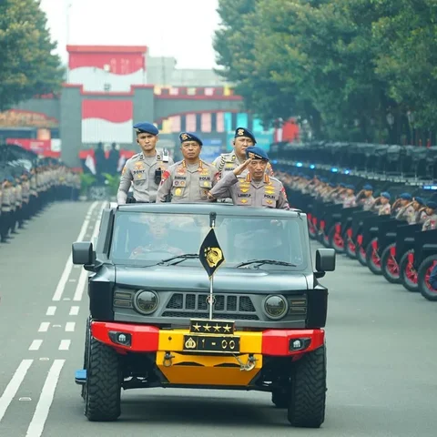 Kapolri Jenderal Polisi Listyo Sigit Prabowo memimpin apel pembukaan Rakernis Korps Brimob Polri 2026 di Mako Korbrimob Kelapadua Depok Jawa Barat Selasa (21/04/2026).