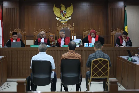Terdakwa kasus dugaan korupsi tata kelola minyak mentah dan produk kilang pada PT Pertamina Subholding dan Kontraktor Kontrak Kerja Sama (KKKS)  tahun 2018-2023 Hanung Budya saat mengikuti sidang tuntutan  di Pengadilan Tipikor, Jakarta Pusat, Kamis (23/04/2029).