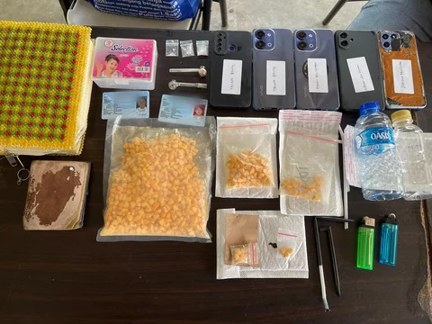 Polisi Ringkus Dua Tersangka di Jakbar, 1.013 Ekstasi dan Sabu Disita