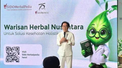 Direktur Utama Sido Muncul, Dr. (H.C.) Irwan Hidayat.