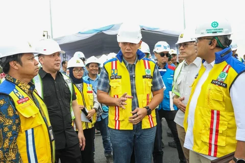 Menteri Koordinator Bidang Infrastruktur dan Pembangunan Kewilayahan Agus Harimurti Yudhoyono meninjau program pembangunan di Daerah Istimewa Yogyakarta, Jumat (24/4/2026).
