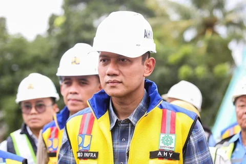 Menteri Koordinator Bidang Infrastruktur dan Pembangunan Kewilayahan Agus Harimurti Yudhoyono meninjau program pembangunan di Daerah Istimewa Yogyakarta, Jumat (24/4/2026).