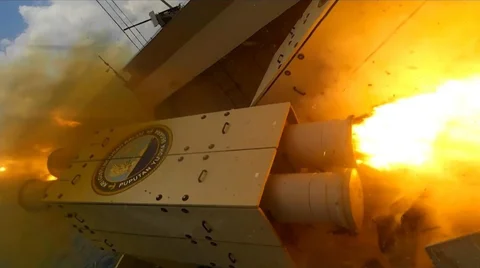 Latihan gabungan TNI di Perairan Karimun Jawa menampilkan koordinasi unsur laut dan udara dalam skenario serangan terintegrasi., Kamis (23/04/2026).