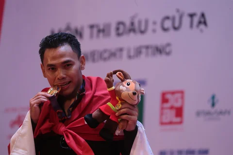 Kisah Eko Yuli Angkat Derajat Keluarga, Beli Sawah dan Bangun Sasana dari Prestasi Angkat Besi