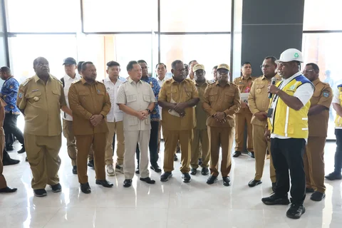 Mendagri Tito Karnavian melakukan kunjungan kerja ke Provinsi Papua Barat Daya, Senin (27/4/2026).