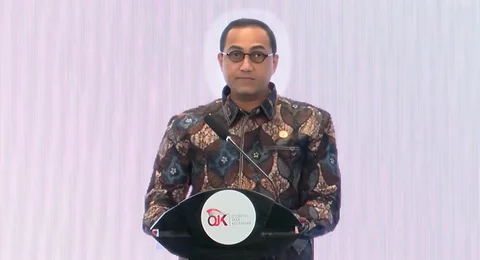 Kepala Eksekutif Pengawas Pasar Modal, Keuangan Derivatif dan Bursa Karbon OJK Hasan Fawzi