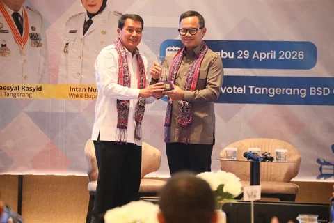 Wamendagri Bima Arya Sugiarto dalam Seminar Nasional Diskusi Aglomerasi Sustainable Aglo-City Summit 2026