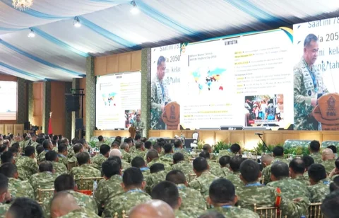Kasad Jenderal TNI Maruli Simanjuntak memaparkan capaian program unggulan TNI AD dalam Apel Komandan Satuan TNI Tahun Anggaran 2026 di Universitas Pertahanan Sentul Jawa Barat, Rabu *29/04/2026).