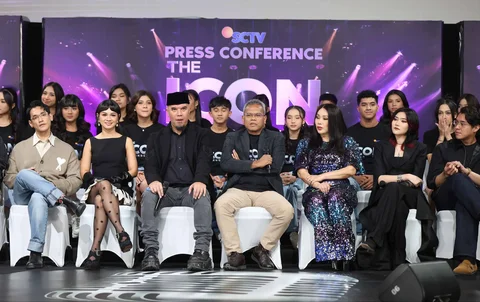 Deputy Director Programming SCTV Banardi Rachmad didampingi Musisi Ahmad Dhani (kiri) dan penyanyi Titi DJ saat konpers The Icon Indonesia di Studio Lantai 8 SCTV Tower. Jakarta, Senin (06/04/2026).