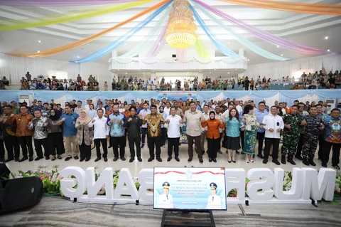 Mendagri Tito Karnaviansaat memberikan arahan pada Musrenbang RKPD Provinsi Sulawesi Utara