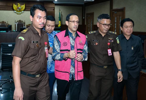 Eks Menteri Pendidikan, Kebudayaan, Riset, dan Teknologi, Nadiem Makarim usai  menjalani sidang lanjutan kasus dugaan korupsi pengadaan chromebook di Pengadilan Negeri Jakarta Pusat, Senin (11/5/2026).
