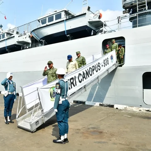 KRI Canopus-936KRI Canopus-936
