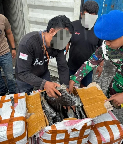 TNI AL dan Bea Cukai Gagalkan Penyelundupan Barang Ilegal di Jayapura