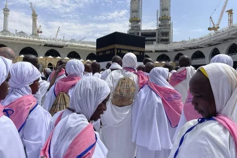 Wakil Menteri Haji dan Umrah (Wamenhaj) Dahnil Anzar Simanjuntak bicara tentang perbedaan fiqih dam haji, 15 Mei 2026. (dok. Media Center Haji 2026)
