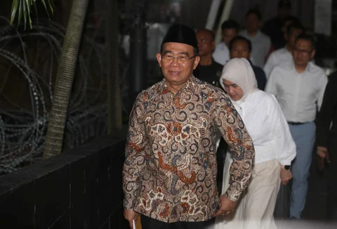 Penasihat Khusus Presiden Bidang Haji, Muhadjir Effendy, sesaat setelah tiba di Gedung Merah Putih Komisi Pemberantasan Korupsi (KPK), Jakarta, Senin (18/5/2026).
