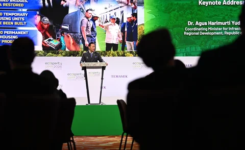 Menteri Koordinator Bidang Infrastruktur dan Pembangunan Kewilayahan Agus Harimurti Yudhoyono menyampaikan pidato pada forum internasional Ecosperity Week 2026 di Singapura, Selasa (19/5/2026).